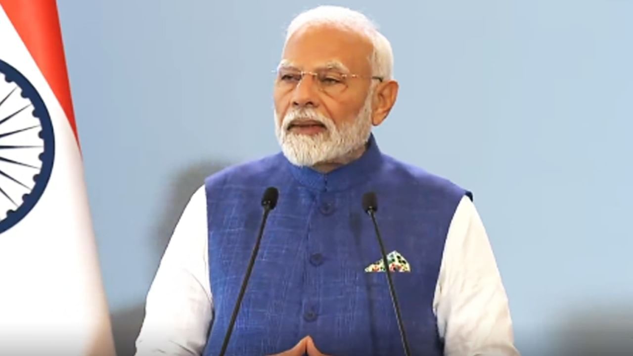 ਧਨਤੇਰਸ ‘ਤੇ PM ਮੋਦੀ ਦੇਣਗੇ 12,850 ਕਰੋੜ ਰੁਪਏ ਦਾ ਤੋਹਫ਼ਾ, ਬਜ਼ੁਰਗਾਂ ਨੂੰ ਮਿਲੇਗਾ ਆਯੁਸ਼ਮਾਨ ਭਾਰਤ ਯੋਜਨਾ ਦਾ ਲਾਭ ਧਨਤੇਰਸ ‘ਤੇ PM ਮੋਦੀ ਦੇਣਗੇ 12,850 ਕਰੋੜ ਰੁਪਏ ਦਾ ਤੋਹਫ਼ਾ, ਬਜ਼ੁਰਗਾਂ ਨੂੰ ਮਿਲੇਗਾ ਆਯੁਸ਼ਮਾਨ ਭਾਰਤ ਯੋਜਨਾ ਦਾ ਲਾਭ