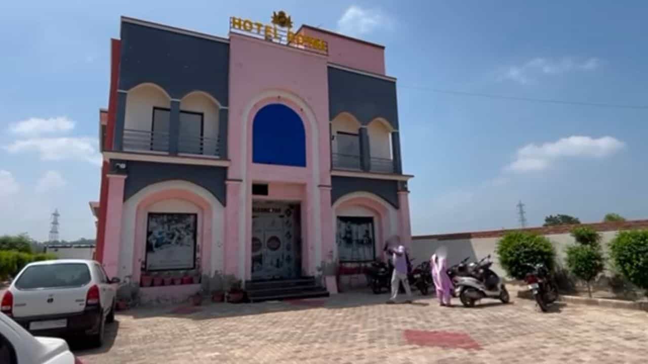 ਲਹਿਰਾਗਾਗਾ ਚ 14 ਸਾਲਾਂ ਬੱਚੀ ਨਾਲ ਜਬਰ-ਜਨਾਹ, ਵਰਗਲਾ ਕੇ ਲੈ ਗਿਆ ਮੁਲਜ਼ਮ, ਬੱਚੀ ਨੇ ਹੋਟਲ ਵਿੱਚ ਜਾਕੇ ਦਿਖਾਈ ਆਪਣੀ ID ਲਹਿਰਾਗਾਗਾ ਚ 14 ਸਾਲਾਂ ਬੱਚੀ ਨਾਲ ਜਬਰ-ਜਨਾਹ, ਵਰਗਲਾ ਕੇ ਲੈ ਗਿਆ ਮੁਲਜ਼ਮ, ਬੱਚੀ ਨੇ ਹੋਟਲ ਵਿੱਚ ਜਾਕੇ ਦਿਖਾਈ ਆਪਣੀ ID