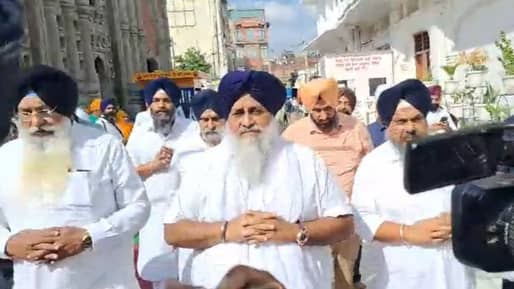 ਬਹਿਬਲ ਕਲਾਂ ਗੋਲੀਕਾਂਡ ਮਾਮਲੇ ਚ ਸੁਖਬੀਰ ਬਾਦਲ ਨੂੰ SIT ਨੋਟਿਸ, ਸੋਮਵਾਰ ਨੂੰ ਪੁੱਛਗਿੱਛ ਲਈ ਬੁਲਾਇਆ
