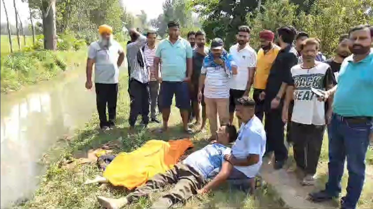 ਦੀਨਾਨਗਰ ‘ਚ ਭੈਣ ਨੇ ਪ੍ਰੇਮੀ ਨਾਲ ਮਿਲਕੇ ਕੀਤਾ ਭਾਈ ਦਾ ਕਤਲ, ਲਾਸ਼ ਨੂੰ ਬੋਰੀ ‘ਚ ਪਾ ਸੁੱਟਿਆ ਦੀਨਾਨਗਰ ‘ਚ ਭੈਣ ਨੇ ਪ੍ਰੇਮੀ ਨਾਲ ਮਿਲਕੇ ਕੀਤਾ ਭਾਈ ਦਾ ਕਤਲ, ਲਾਸ਼ ਨੂੰ ਬੋਰੀ ‘ਚ ਪਾ ਸੁੱਟਿਆ