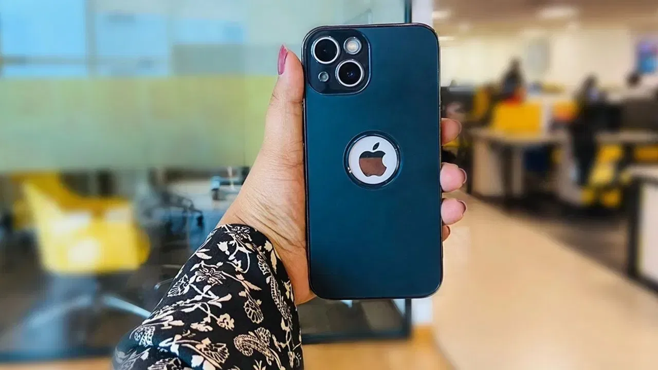 ਐਪਲ ਨੇ ਭਾਰਤ ‘ਚ ਬਣਾਏ 84,000 ਕਰੋੜ ਰੁਪਏ ਦੇ Iphone, 1.75 ਲੱਖ ਲੋਕਾਂ ਨੂੰ ਮਿਲੀ ਨੌਕਰੀ ਐਪਲ ਨੇ ਭਾਰਤ ‘ਚ ਬਣਾਏ 84,000 ਕਰੋੜ ਰੁਪਏ ਦੇ Iphone, 1.75 ਲੱਖ ਲੋਕਾਂ ਨੂੰ ਮਿਲੀ ਨੌਕਰੀ