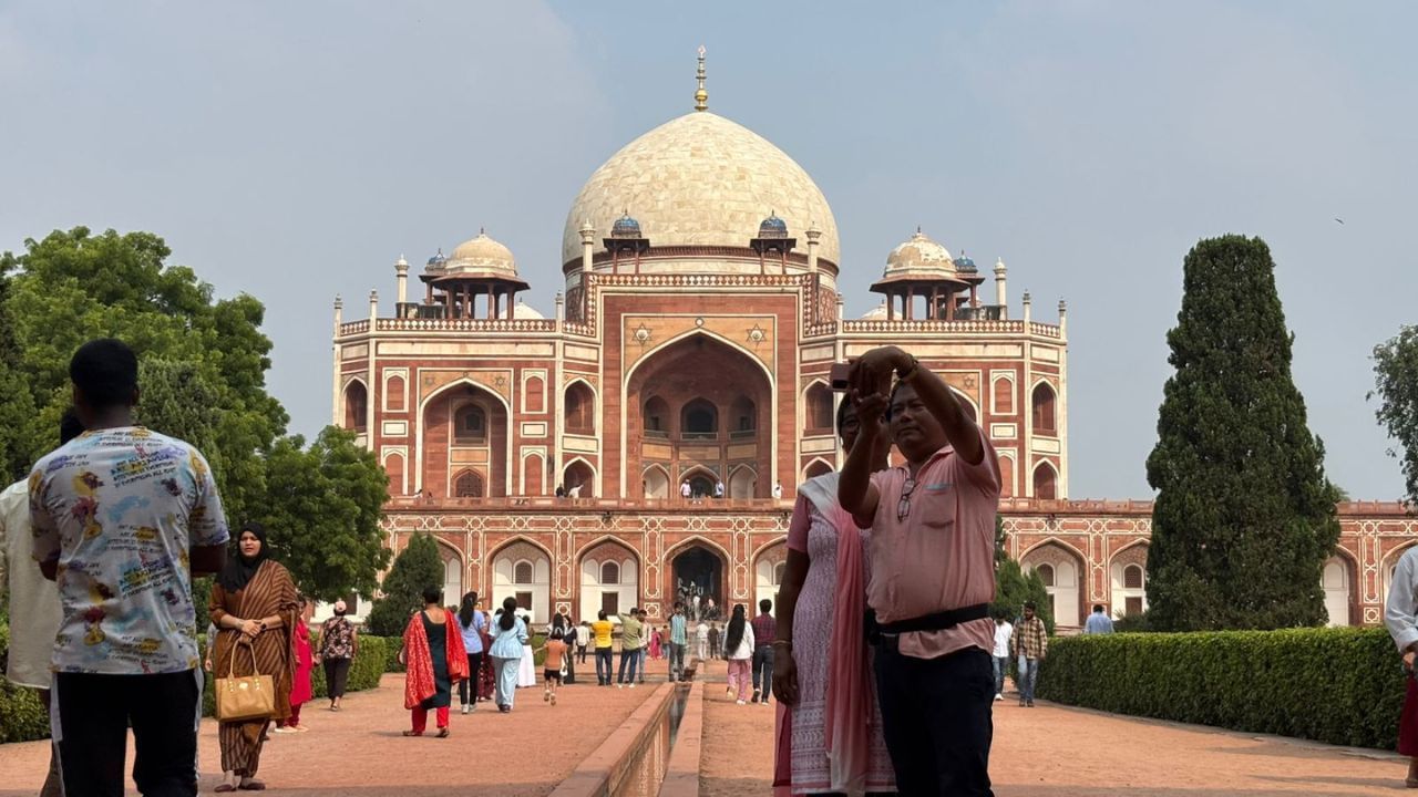 Tourism In India: ਭਾਰਤ ਵਿੱਚ ਵਿਦੇਸ਼ੀ ਸੈਲਾਨੀਆਂ ਦੀ ਆਮਦ ਘਟੀ! ਕੀ ਹੈ ਕਾਰਨ, ਜਾਣੋ ਅੰਕੜਿਆਂ ਤੋਂ Tourism In India: ਭਾਰਤ ਵਿੱਚ ਵਿਦੇਸ਼ੀ ਸੈਲਾਨੀਆਂ ਦੀ ਆਮਦ ਘਟੀ! ਕੀ ਹੈ ਕਾਰਨ, ਜਾਣੋ ਅੰਕੜਿਆਂ ਤੋਂ