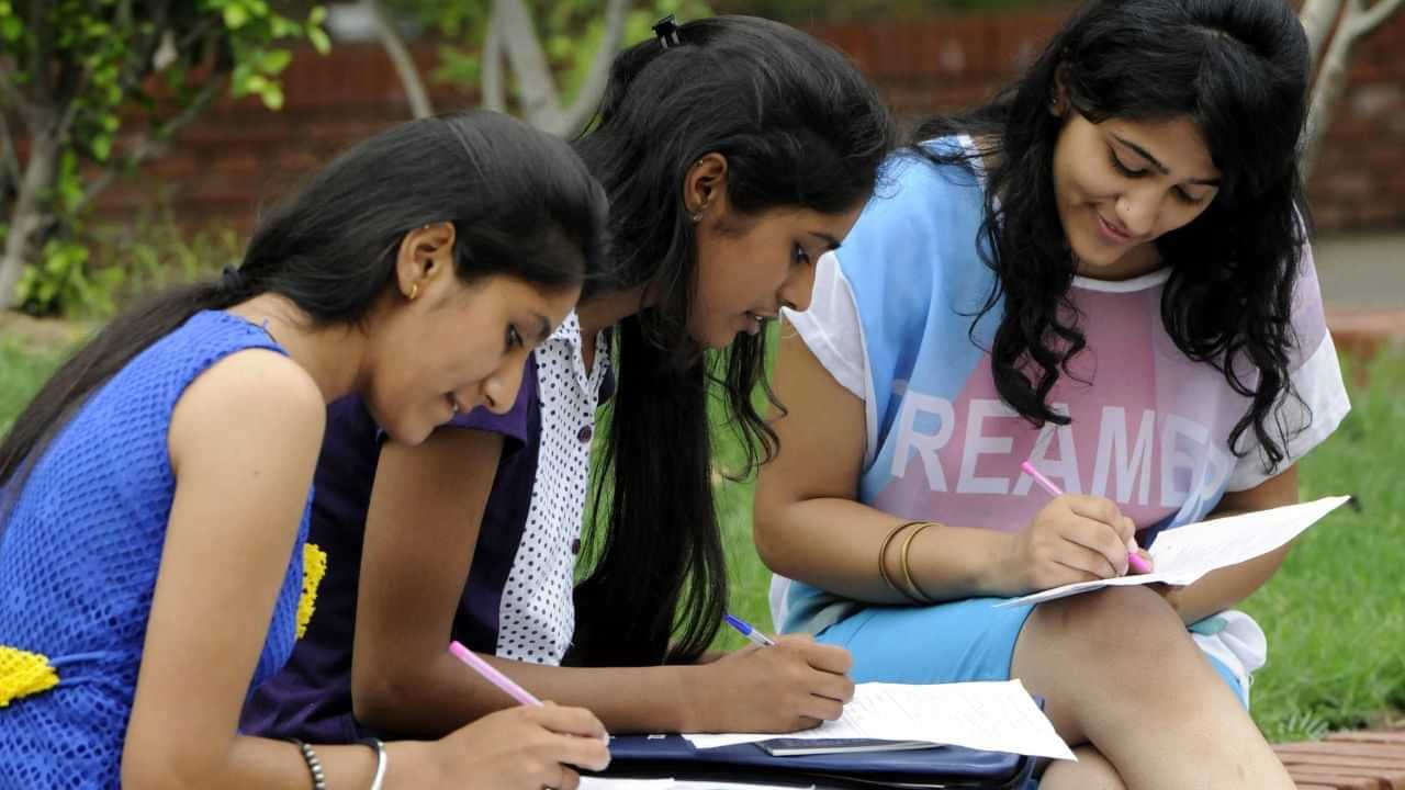 UPSC CSE Mains Exam: ਕਿੰਨੀਆਂ ਸ਼ਿਫਟਾਂ ਵਿੱਚ ਹੋਵੇਗੀ ਪ੍ਰੀਖਿਆ, ਕੀ ਹੈ ਟਾਈਮਿੰਗ? ਜਾਣੋ ਪ੍ਰੀਖਿਆ ਕੇਂਦਰ ਚ ਕਿਵੇਂ ਮਿਲੇਗੀ ਐਂਟਰੀ