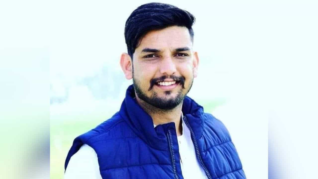 ਪੱਟੀ ਚ AAP ਆਗੂ ਦਾ ਕਤਲ, ਪਿੰਡ ਤਲਵੰਡੀ ਮੋਹਰ ਸਿੰਘ ਦੇ ਰਾਜਵਿੰਦਰ ਸਿੰਘ ਨੂੰ ਮਾਰੀਆਂ ਗੋਲੀਆਂ ਪੱਟੀ ਚ AAP ਆਗੂ ਦਾ ਕਤਲ, ਪਿੰਡ ਤਲਵੰਡੀ ਮੋਹਰ ਸਿੰਘ ਦੇ ਰਾਜਵਿੰਦਰ ਸਿੰਘ ਨੂੰ ਮਾਰੀਆਂ ਗੋਲੀਆਂ