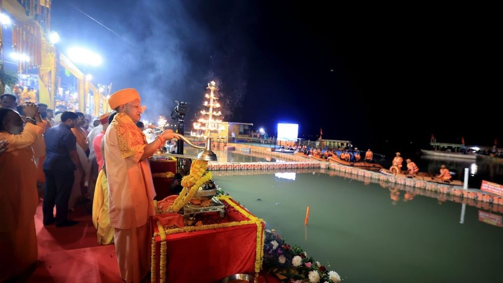 ਇੱਕ ਵਿਸ਼ਵ ਰਿਕਾਰਡ ਅਯੁੱਧਿਆ ਵਿੱਚ 25 ਲੱਖ ਤੋਂ ਵੱਧ ਦੀਵੇ ਜਗਾਉਣ ਦਾ ਸੀ, ਜਦਕਿ ਦੂਜਾ ਵਿਸ਼ਵ ਰਿਕਾਰਡ 1100 ਸੰਤਾਂ ਦੁਆਰਾ ਇੱਕੋ ਸਮੇਂ ਸਰਯੂ ਮਹਾਰਾਣੀ ਦੀ ਆਰਤੀ ਦਾ ਸੀ।