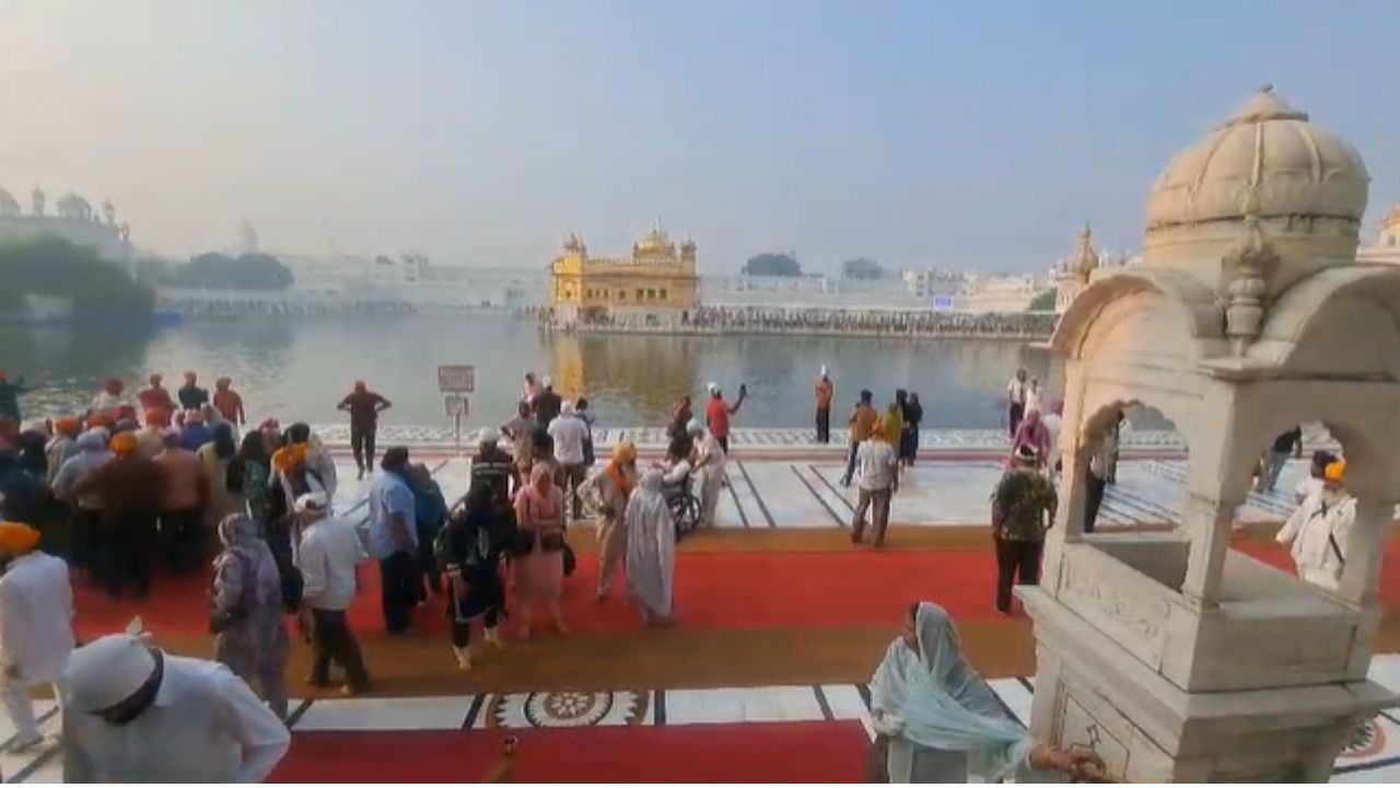 ਧੂਮਧਾਮ ਨਾਲ ਮਨਾਇਆ ਜਾ ਰਿਹਾ ਬਾਬਾ ਬੁੱਢਾ ਜੀ ਦਾ ਜਨਮ-ਦਿਹਾੜਾ, ਵੱਡੀ ਗਿਣਤੀ ‘ਚ ਪਹੁੰਚੀ ਸੰਗਤ ਧੂਮਧਾਮ ਨਾਲ ਮਨਾਇਆ ਜਾ ਰਿਹਾ ਬਾਬਾ ਬੁੱਢਾ ਜੀ ਦਾ ਜਨਮ-ਦਿਹਾੜਾ, ਵੱਡੀ ਗਿਣਤੀ ‘ਚ ਪਹੁੰਚੀ ਸੰਗਤ