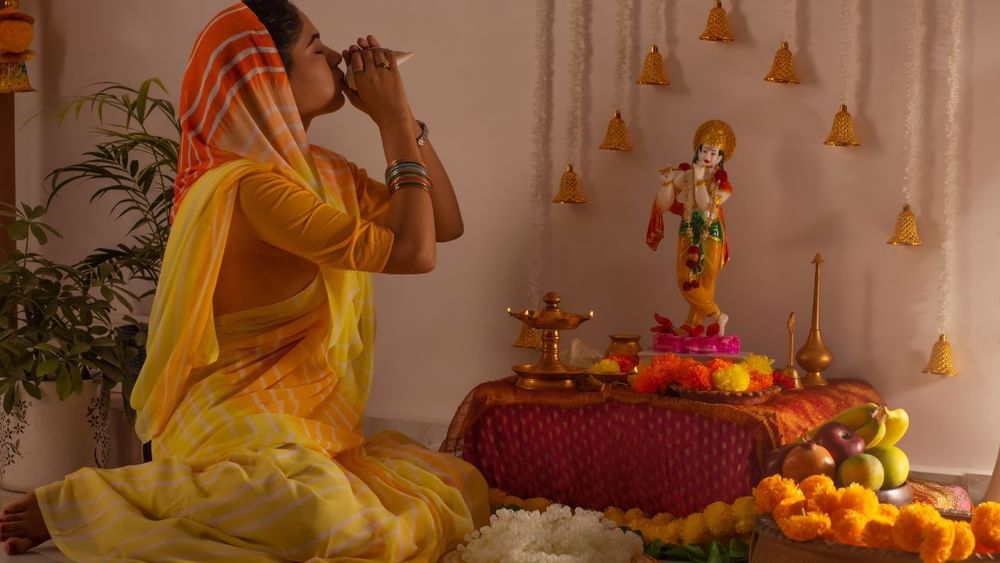 ਅਸੀਂ ਘਰ ਨੂੰ ਸਜਾਉਣ ਲਈ ਬਹੁਤ ਸਾਰੇ ਫੁੱਲਾਂ ਦਾ ਇਸਤੇਮਾਲ ਕਰਦੇ ਹਾਂ। ਇਸ ਲਈ ਤੁਸੀਂ ਇਨ੍ਹਾਂ ਸਾਰੇ ਫੁੱਲਾਂ ਨੂੰ ਇਕੱਠਾ ਕਰਕੇ ਮਿੱਟੀ ਦੇ ਘੜੇ 'ਚ ਪਾ ਸਕਦੇ ਹੋ ਅਤੇ ਇਸ 'ਚ ਮਿੱਟੀ ਮਿਲਾ ਸਕਦੇ ਹੋ। ਕੁਝ ਹੀ ਦਿਨਾਂ ਵਿੱਚ ਇਸ ਵਿੱਚ ਛੋਟੇ ਪੌਦੇ ਤਿਆਰ ਹੋ ਜਾਣਗੇ।