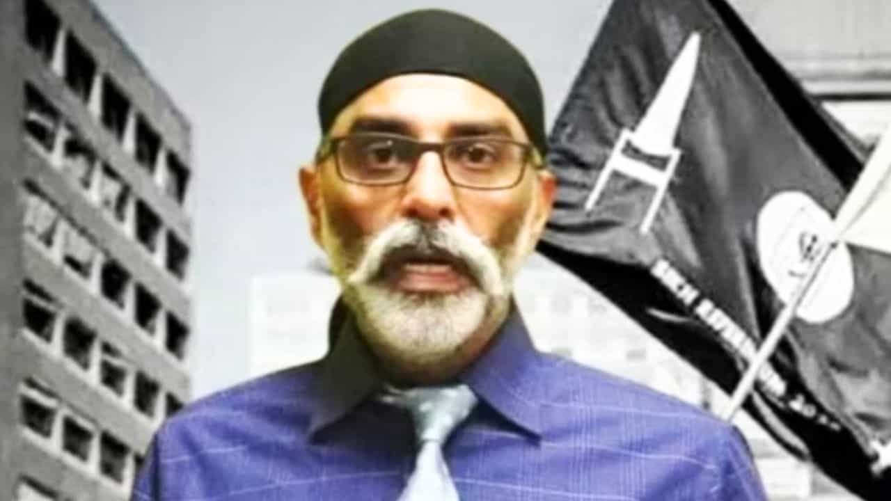 ਪੰਨੂ ਖਿਲਾਫ ਦਿੱਲੀ ਵਿੱਚ FIR, ਗਣਤੰਤਰ ਦਿਵਸ ਤੇ ਦਿੱਤੀ ਸੀ ਹਮਲੇ ਦੀ ਧਮਕੀ, ਪੋਸਟਰ ਲਗਾਉਣ ਦਾ ਕੀਤਾ ਸੀ ਝੂਠਾ ਦਾਅਵਾ ਪੰਨੂ ਖਿਲਾਫ ਦਿੱਲੀ ਵਿੱਚ FIR, ਗਣਤੰਤਰ ਦਿਵਸ ਤੇ ਦਿੱਤੀ ਸੀ ਹਮਲੇ ਦੀ ਧਮਕੀ, ਪੋਸਟਰ ਲਗਾਉਣ ਦਾ ਕੀਤਾ ਸੀ ਝੂਠਾ ਦਾਅਵਾ