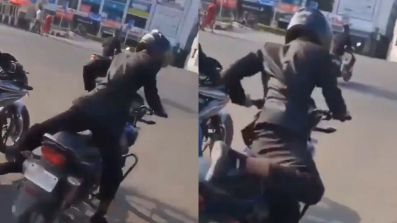 Viral: ਸ਼ਖਸ ਦੀ Flexibility ਦੇਖ ਹੈਰਾਨ ਰਹਿ ਜਾਓਗੇ, ਵੀਡੀਓ ਦੇਖ ਕੇ ਲੋਕ ਬੋਲੇ- ਇਹ ਤਾਂ ਭੂਤ ਹੈ ਭਾਈ Viral: ਸ਼ਖਸ ਦੀ Flexibility ਦੇਖ ਹੈਰਾਨ ਰਹਿ ਜਾਓਗੇ, ਵੀਡੀਓ ਦੇਖ ਕੇ ਲੋਕ ਬੋਲੇ- ਇਹ ਤਾਂ ਭੂਤ ਹੈ ਭਾਈ