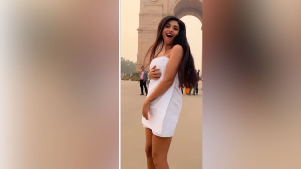 Shocking Viral: Towel ‘ਚ ਮਾਡਲ ਨੇ ਇੰਡੀਆ ਗੇਟ ਅੱਗੇ ਕੀਤਾ ਡਾਂਸ, VIDEO ਦੇਖ ਕੇ ਲੋਕਾਂ ਦੇ ਛੁੱਟ ਗਏ ਪਸੀਨੇ Shocking Viral: Towel ‘ਚ ਮਾਡਲ ਨੇ ਇੰਡੀਆ ਗੇਟ ਅੱਗੇ ਕੀਤਾ ਡਾਂਸ, VIDEO ਦੇਖ ਕੇ ਲੋਕਾਂ ਦੇ ਛੁੱਟ ਗਏ ਪਸੀਨੇ