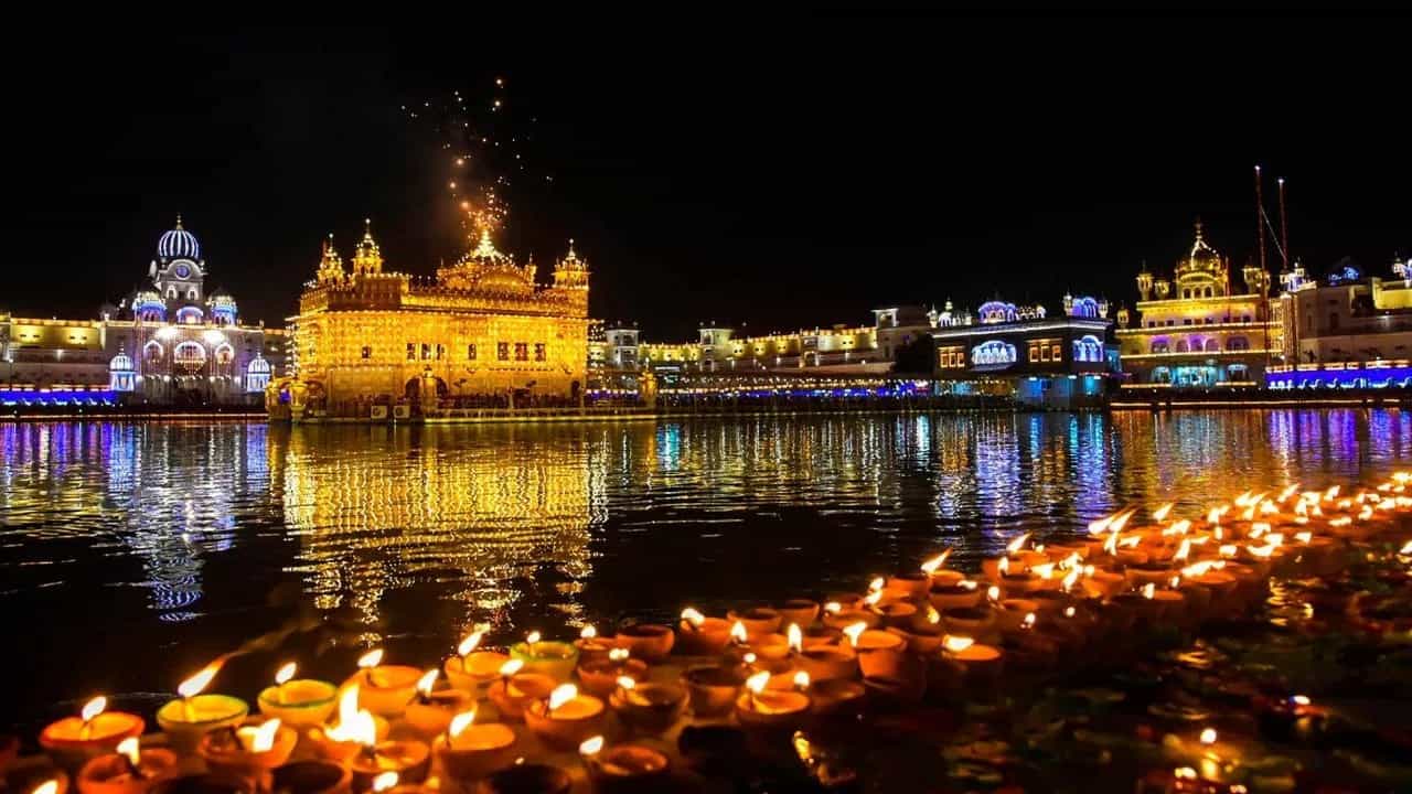 ਦਾਲ-ਰੋਟੀ ਘਰ ਦੀ, ਦੀਵਾਲੀ ਅੰਬਰਸਰ ਦੀ, ਘੱਟ ਦਿਖਾਵਾ ਅਤੇ ਸਾਂਝੇ ਭਾਈਚਾਰੇ ਦਾ ਸੰਦੇਸ਼ ਦਿੰਦੀ ਅੰਮ੍ਰਿਤਸਰ ਦੀ ਦੀਵਾਲੀ