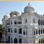 SGPC ਸੰਚਾਲਤ ਸਕੂਲ ਤੇ ਕਾਲਜਾਂ ‘ਚ ਠਹਿਰ ਸਕਣਗੇ ਲੋਕ, ਤਨਾਅ ਵਿਚਾਲੇ ਕਮੇਟੀ ਦਾ ਐਲਾਨ SGPC ਸੰਚਾਲਤ ਸਕੂਲ ਤੇ ਕਾਲਜਾਂ ‘ਚ ਠਹਿਰ ਸਕਣਗੇ ਲੋਕ, ਤਨਾਅ ਵਿਚਾਲੇ ਕਮੇਟੀ ਦਾ ਐਲਾਨ