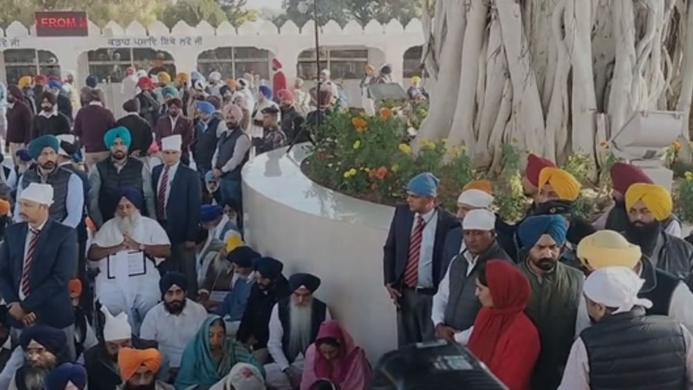 ਸ੍ਰੀ ਅਕਾਲ ਤਖ਼ਤ ਸਾਹਿਬ ਦੇ ਫੈਸਲੇ ਤੋਂ ਪਹਿਲਾਂ ਹੀ ਸੁਖਬੀਰ ਸਿੰਘ ਬਾਦਲ ਨੇ ਸ਼੍ਰੋਮਣੀ ਅਕਾਲੀ ਦਲ ਦੇ ਪ੍ਰਧਾਨ ਦੇ ਅਹੁਦੇ ਤੋਂ ਅਸਤੀਫਾ ਦੇ ਦਿੱਤਾ ਸੀ। ਅਜੇ ਤੱਕ ਸੁਖਬੀਰ ਬਾਦਲ ਦਾ ਅਸਤੀਫਾ ਪ੍ਰਵਾਨ ਨਹੀਂ ਹੋਇਆ ਹੈ।