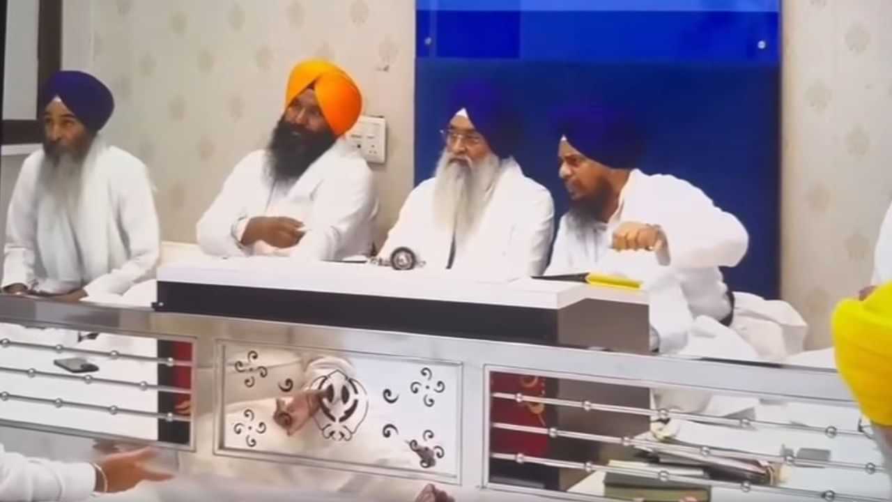 Viral Video: ਵਿਰਸਾ ਸਿੰਘ ਵਲਟੋਹਾ ਨੇ ਮੁੜ ਚੁੱਕੇ ਜੱਥੇਦਾਰ ਤੇ ਸਵਾਲ, ਵੀਡੀਓ ਕੀਤੀ ਸ਼ੇਅਰ