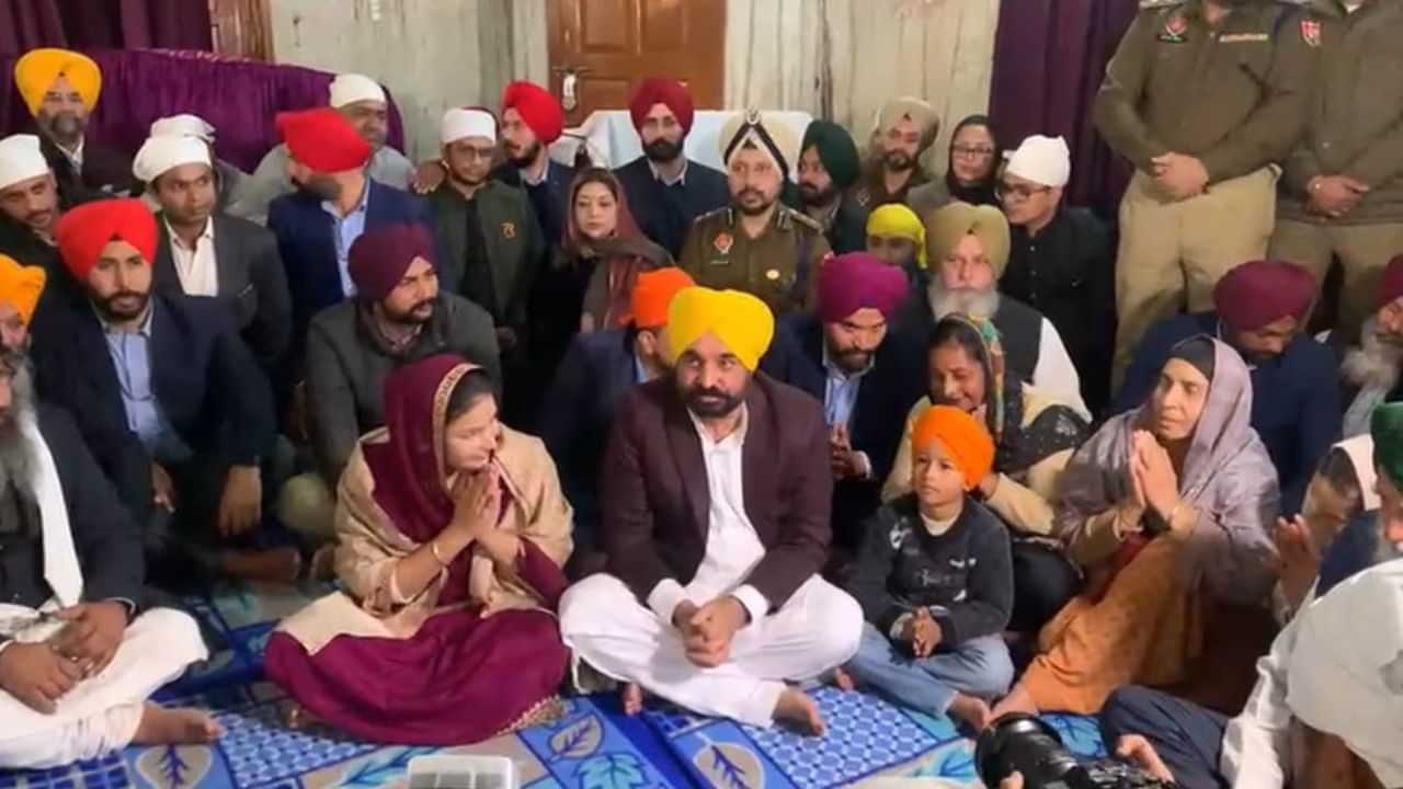 Bhagwant Mann: ਪ੍ਰਕਾਸ਼ ਪੁਰਬ ਮੌਕੇ ਗੁਰਦੁਆਰਾ ਭੱਠਾ ਸਾਹਿਬ ਨਤਮਸਤਕ ਹੋਏ ਮੁੱਖ ਮੰਤਰੀ ਭਗਵੰਤ ਮਾਨ, ਕਿਹਾ- ਇਤਿਹਾਸ ਨੂੰ ਯਾਦ ਰੱਖਣ ਵਾਲੀਆਂ ਕੌਮਾਂ ਕਦੇ ਮਰਦੀਆਂ ਨਹੀਂ