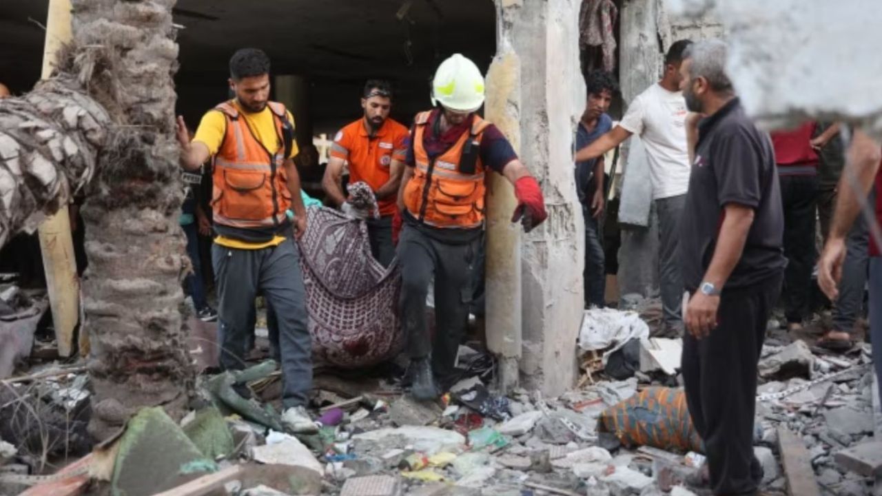 Israel Attack: ਜੰਗਬੰਦੀ ਤੋਂ ਬਾਅਦ ਵੀ ਜੰਗ ਜਾਰੀ, ਗਾਜ਼ਾ ਵਿੱਚ ਇਜ਼ਰਾਈਲ ਦੇ ਹਮਲੇ ਵਿੱਚ 100 ਲੋਕ ਮਾਰੇ ਗਏ Israel Attack: ਜੰਗਬੰਦੀ ਤੋਂ ਬਾਅਦ ਵੀ ਜੰਗ ਜਾਰੀ, ਗਾਜ਼ਾ ਵਿੱਚ ਇਜ਼ਰਾਈਲ ਦੇ ਹਮਲੇ ਵਿੱਚ 100 ਲੋਕ ਮਾਰੇ ਗਏ