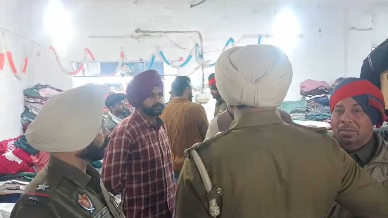 Ludhiana Viral Video: ਮੈਂ ਚੋਰ ਹਾਂ... ਗਲੇ ਵਿੱਚ ਪਾਈ ਤਖਤੀ, ਮੂੰਹ ਕੀਤਾ ਕਾਲਾ... ਹੁਣ ਮਹਿਲਾ ਕਮਿਸ਼ਨ ਨੇ ਪ੍ਰਸ਼ਾਸਨ ਤੋਂ ਮੰਗੀ ਰਿਪੋਰਟ