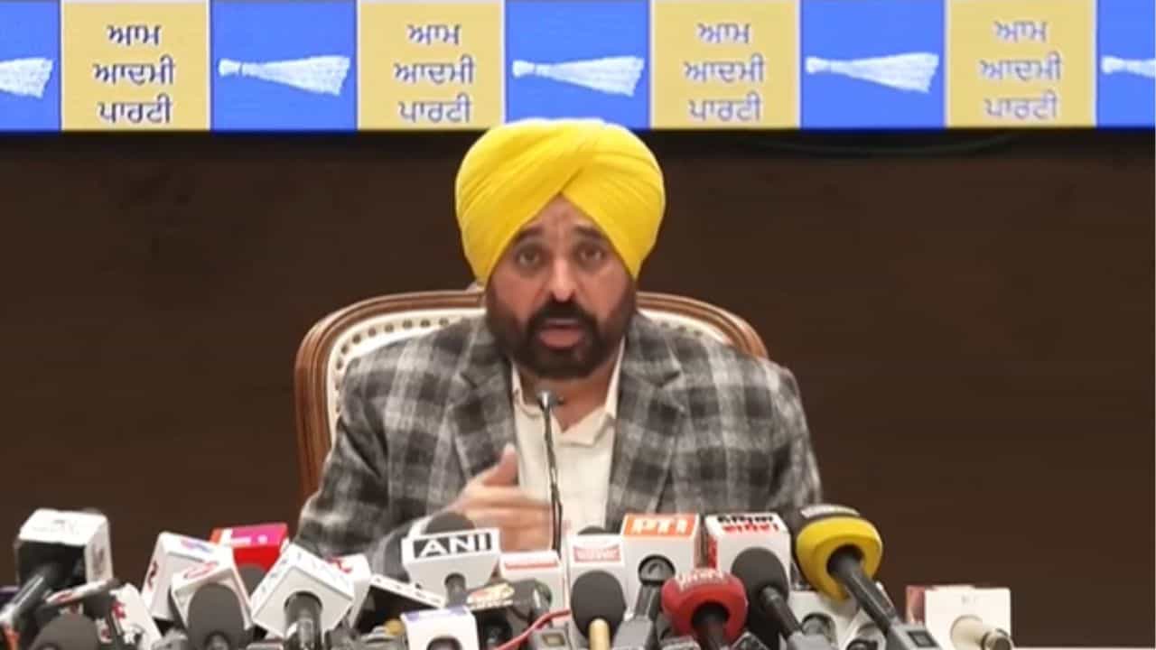 ਡੈੱਡਲਾਈਨ ਪੂਰੀ ਹੋਣ ਮਗਰੋਂ ਐਕਸ਼ਨ ਚ CM ਮਾਨ, 14 ਤਹਿਸੀਲਦਾਰ ਕੀਤੇ ਮੁਅੱਤਲ