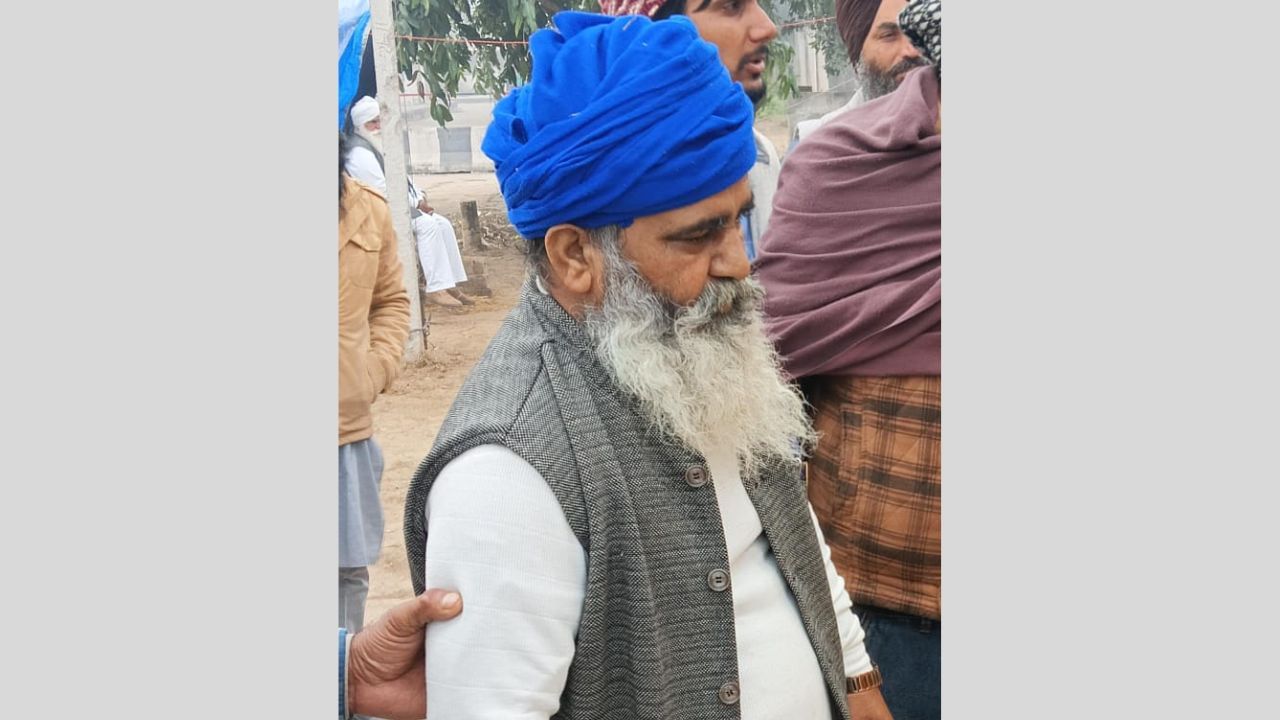 Kisan Protest: ‘ਸਰਕਾਰ ਨੂੰ ਜਗਾਉਣ ਲਈ ਜਾਨਾਂ ਦੀ ਲੋੜ…’, ਕਿਸਾਨ ਦਾ ਸੁਸਾਈਡ ਨੋਟ ਆਇਆ ਸਾਹਮਣੇ Kisan Protest: ‘ਸਰਕਾਰ ਨੂੰ ਜਗਾਉਣ ਲਈ ਜਾਨਾਂ ਦੀ ਲੋੜ…’, ਕਿਸਾਨ ਦਾ ਸੁਸਾਈਡ ਨੋਟ ਆਇਆ ਸਾਹਮਣੇ