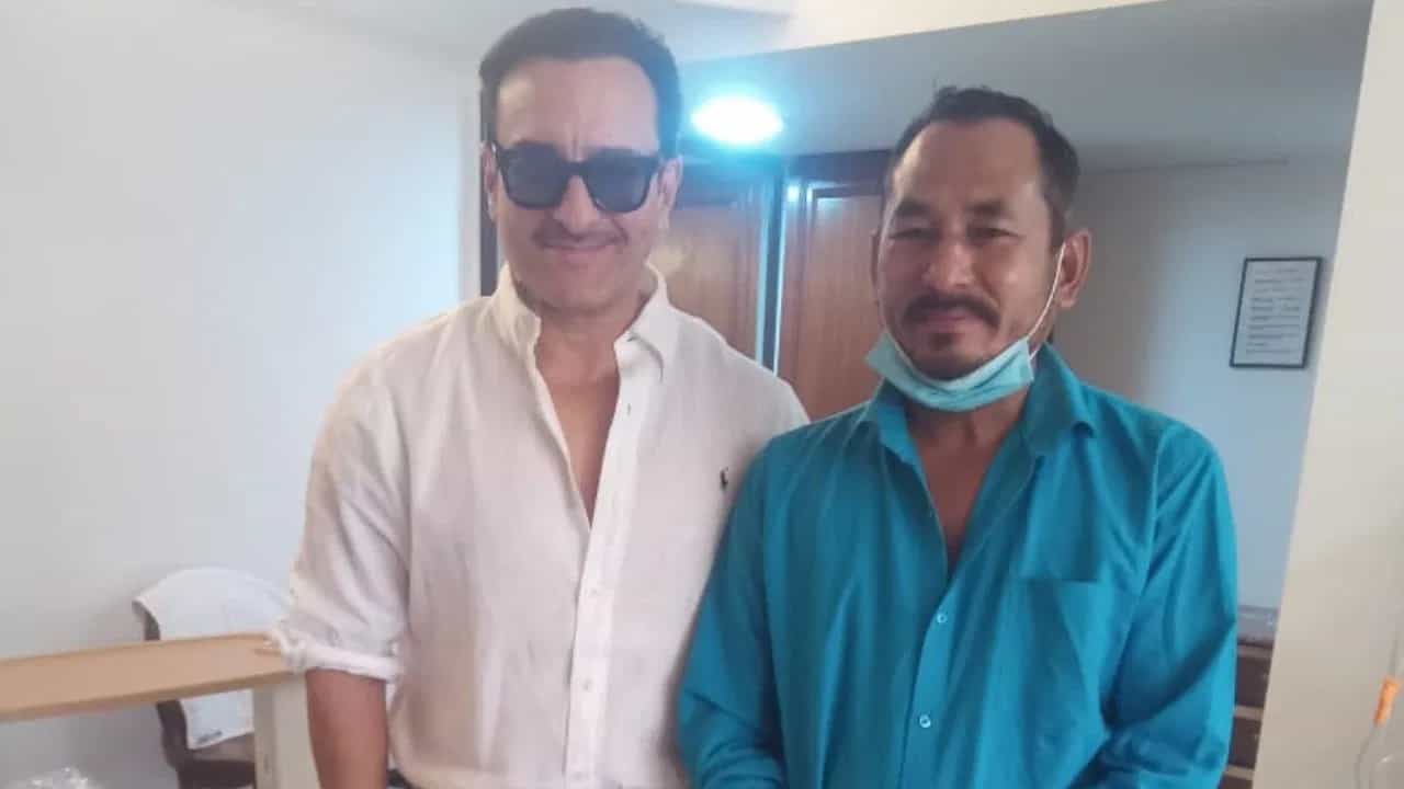 ਇਨਾਮ ਤੋਂ ਬਾਅਦ, ਹੁਣ ਨਵਾਬ ਸਾਹਿਬ ਵੀ ਮੇਹਰਬਾਨ... ਸੈਫ ਅਲੀ ਖਾਨ ਨੇ ਆਟੋ ਡਰਾਈਵਰ ਨਾਲ ਕੀਤੀ ਮੁਲਾਕਾਤ ਇਨਾਮ ਤੋਂ ਬਾਅਦ, ਹੁਣ ਨਵਾਬ ਸਾਹਿਬ ਵੀ ਮੇਹਰਬਾਨ... ਸੈਫ ਅਲੀ ਖਾਨ ਨੇ ਆਟੋ ਡਰਾਈਵਰ ਨਾਲ ਕੀਤੀ ਮੁਲਾਕਾਤ