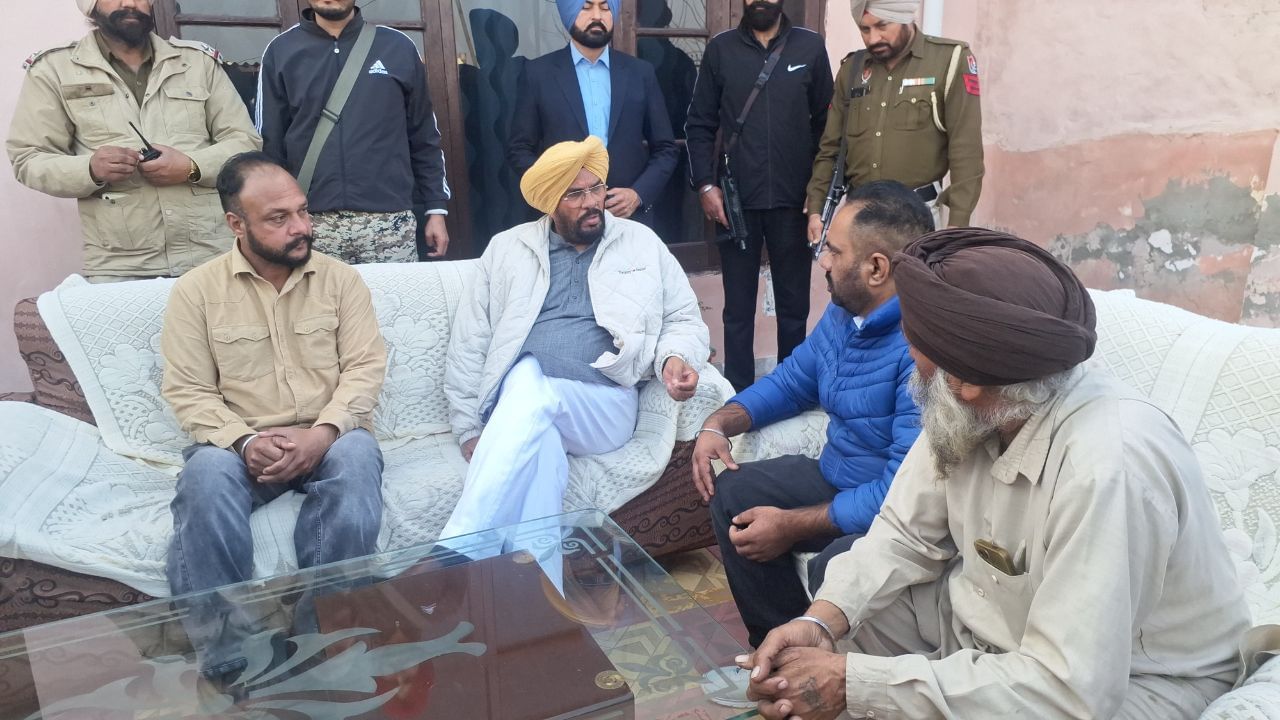 Fake Travel Agent: ਡਿਪੋਰਟ ਕੀਤੇ ਪੰਜਾਬੀਆਂ ਨੂੰ ਵਿਦੇਸ਼ ਭੇਜਣ ਵਾਲੇ ਏਜੰਟਾਂ ਤੇ ਸ਼ਿਕੰਜ਼ਾ, ਪੁਲਿਸ ਨੇ ਮਾਮਲਾ ਕੀਤਾ ਦਰਜ