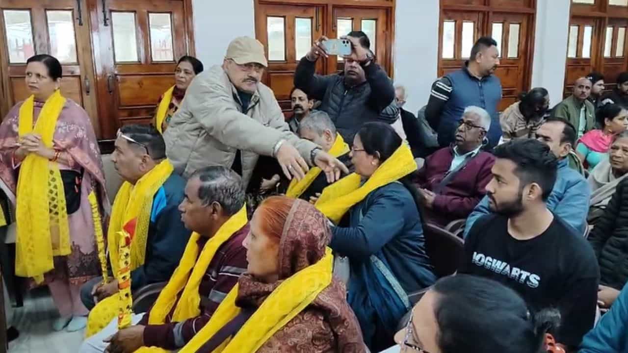 ਕਟਾਸ ਰਾਜ ਦੀ ਯਾਤਰਾ ਦੇ ਲਈ ਸ਼ਰਧਾਲੂਆਂ ਦਾ ਜੱਥਾ ਦੁਰਗਿਆਣਾ ਮੰਦਿਰ ਤੋਂ ਹੋਇਆ ਰਵਾਨਾ