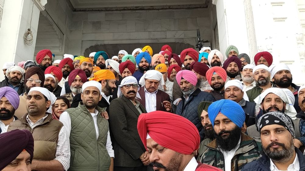 ਸ਼ਨੀਵਾਰ ਨੂੰ ਪੰਜਾਬ ਪ੍ਰਦੇਸ਼ ਕਾਂਗਰਸ ਦਫ਼ਤਰ ਵਿਖੇ ਸੀਨੀਅਰ ਆਗੂਆਂ ਨਾਲ ਮੀਟਿੰਗ ਕਰਨਗੇ। ਦੋ ਦਿਨਾਂ ਦੇ ਦੌਰੇ ਤੋਂ ਬਾਅਦ, ਬਘੇਲ ਸ਼ਨੀਵਾਰ ਸ਼ਾਮ 7.30 ਵਜੇ ਦਿੱਲੀ ਲਈ ਰਵਾਨਾ ਹੋਣਗੇ।