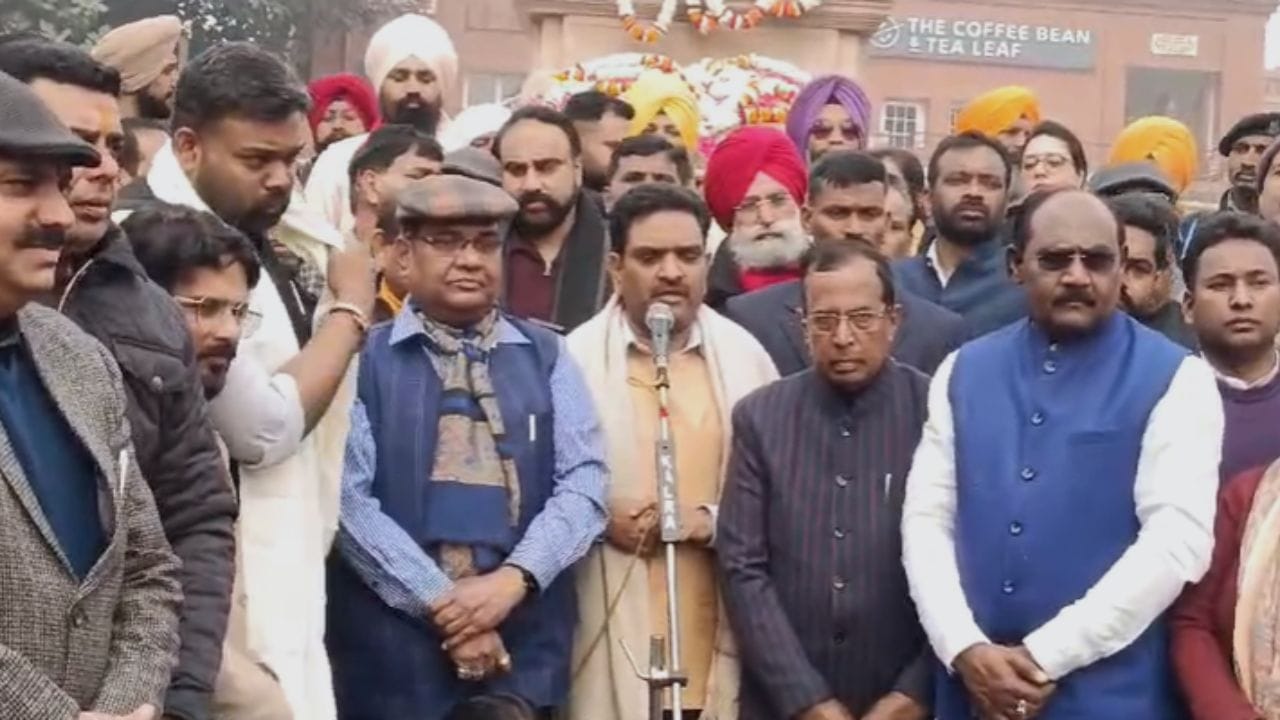 ਭਾਜਪਾ ਦਾ ਵਫ਼ਦ ਪਹੁੰਚਿਆ ਅੰਮ੍ਰਿਤਸਰ, ਅੰਬੇਡਕਰ ਬੁੱਤ ਦੇ ਅਪਮਾਨ 'ਤੇ ਕੀ ਕਿਹਾ? ਦੇਖੋ ਵੀਡੀਓ