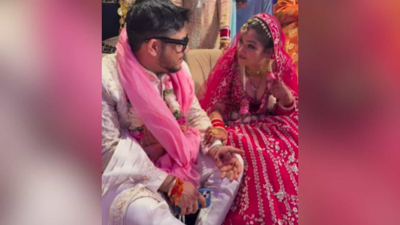 Viral Video: ਲਾੜੀ ਨੇ ਮੰਡਪ ਚ ਲਾੜੇ ਤੋਂ ਪੁਛਿਆ ਅਜਿਹਾ ਸਵਾਲ, ਮੁੰਡਾ ਬੋਲਿਆ- ਸ਼ਰਮ ਕਰ ਲਓ