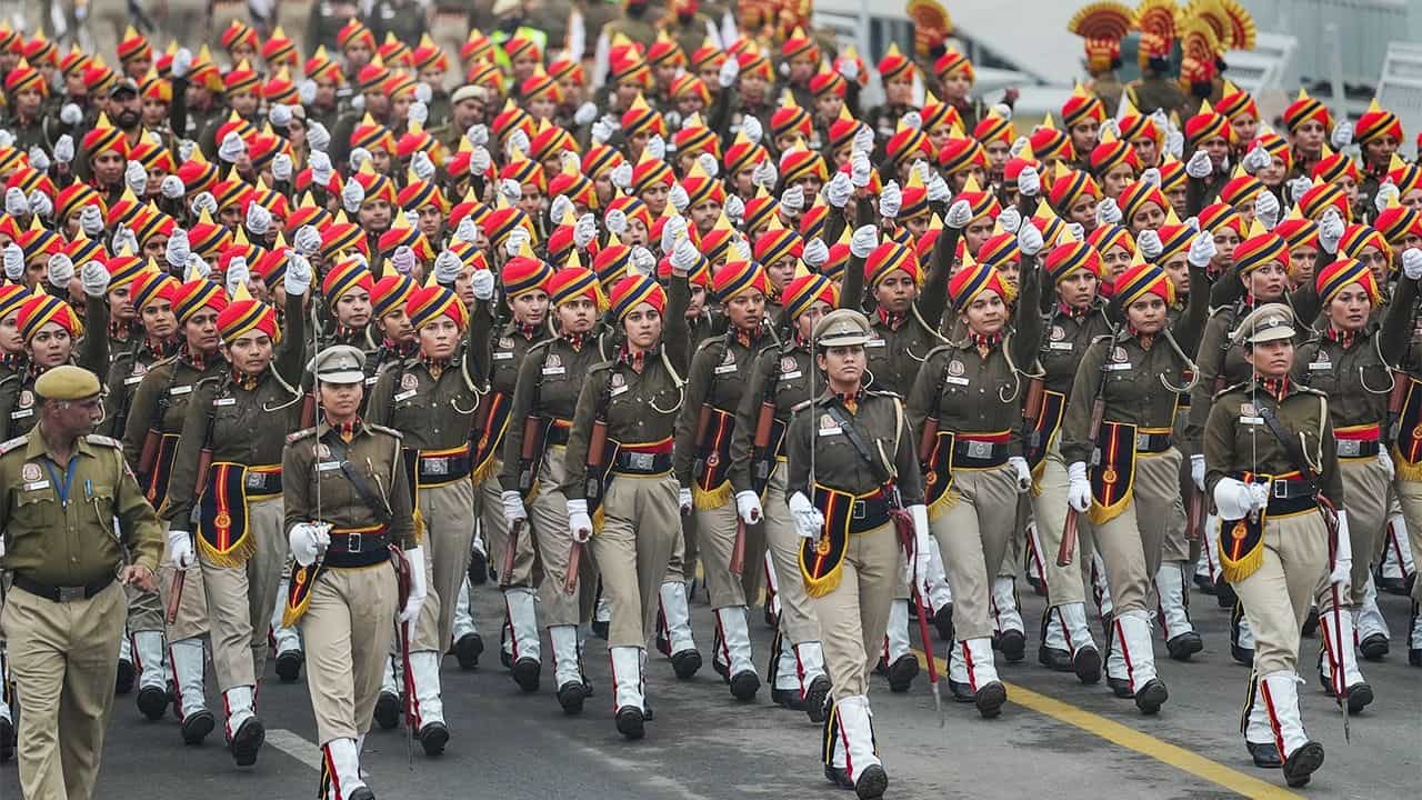 ਭਾਰਤ ਦੀ ਵਧ ਰਹੀ ਫੌਜੀ ਸ਼ਕਤੀ GFP ਵਿੱਚ ਚੌਥਾ ਮਿਲਿਆ ਸਥਾਨ, ਗੁਆਂਢੀ ਦੇਸ਼ ਪਾਕਿਸਤਾਨ ਦਾ ਕੀ ਹਾਲ ਭਾਰਤ ਦੀ ਵਧ ਰਹੀ ਫੌਜੀ ਸ਼ਕਤੀ GFP ਵਿੱਚ ਚੌਥਾ ਮਿਲਿਆ ਸਥਾਨ, ਗੁਆਂਢੀ ਦੇਸ਼ ਪਾਕਿਸਤਾਨ ਦਾ ਕੀ ਹਾਲ