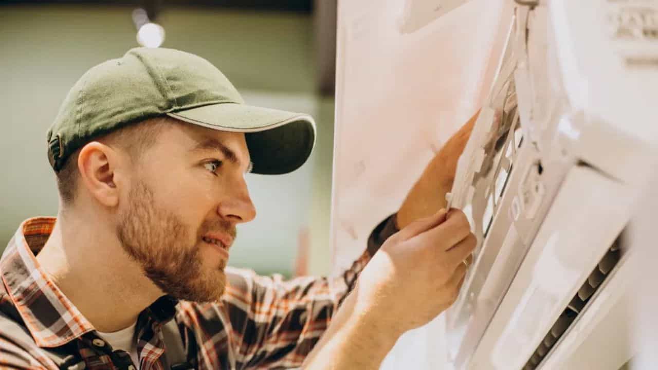 ਕਿਉਂ ਨਹੀਂ ਖਰੀਦਣਾ ਚਾਹੀਦਾ ਸਸਤਾ ਅਤੇ ਸੈਕਿੰਡ ਹੈਂਡ ਏਸੀ? ਲਾਲਚ ਵਿੱਚ ਨਾ ਚੁੱਕੋ ਇਹ ਕਦਮ