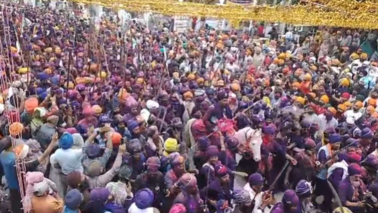 ਅੱਜ ਸਮਾਪਤ ਹੋਇਆ ਖਾਲਸਾਈ ਸ਼ਾਨੋ-ਸ਼ੌਕਤ ਦਾ ਪ੍ਰਤੀਕ ਹੋਲਾ ਮੁਹੱਲਾ, ਆਖਰੀ ਦਿਨ ਇੰਝ ਦਿਖਾਏ ਕਰਤਬ ਅੱਜ ਸਮਾਪਤ ਹੋਇਆ ਖਾਲਸਾਈ ਸ਼ਾਨੋ-ਸ਼ੌਕਤ ਦਾ ਪ੍ਰਤੀਕ ਹੋਲਾ ਮੁਹੱਲਾ, ਆਖਰੀ ਦਿਨ ਇੰਝ ਦਿਖਾਏ ਕਰਤਬ