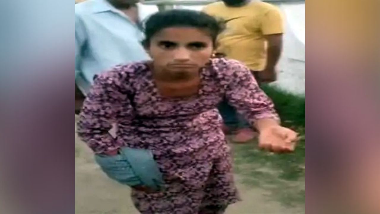 ਪਿਟਬੁੱਲ ਨੇ ਆਪਣੀ ਹੀ ਮਾਲਕਣ ਤੇ ਕੀਤਾ ਹਮਲਾ, ਕਈ ਥਾਂ ਕੱਟਿਆ, ਵਾਲ ਵਾਲ ਬਚੀ ਜਾਨ ਪਿਟਬੁੱਲ ਨੇ ਆਪਣੀ ਹੀ ਮਾਲਕਣ ਤੇ ਕੀਤਾ ਹਮਲਾ, ਕਈ ਥਾਂ ਕੱਟਿਆ, ਵਾਲ ਵਾਲ ਬਚੀ ਜਾਨ