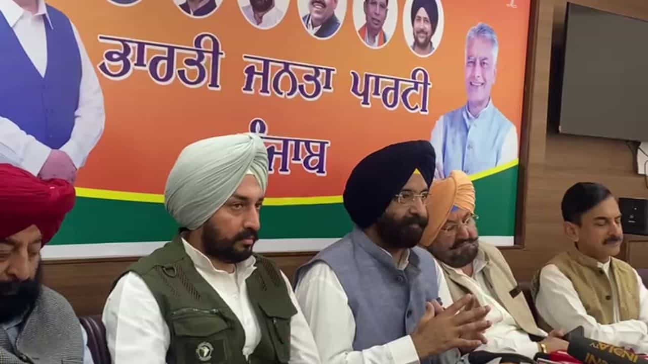 ਪੰਜਾਬ ਦੌਰੇ ਤੇ ਦਿੱਲੀ ਦੇ ਕੈਬਨਿਟ ਮੰਤਰੀ ਮਨਜਿੰਦਰ ਸਿੰਘ ਸਿਰਸਾ, ਮੋਹਾਲੀ ਸਮਾਗਮ ਚ ਕੀਤੀ ਸ਼ਿਰਕਤ