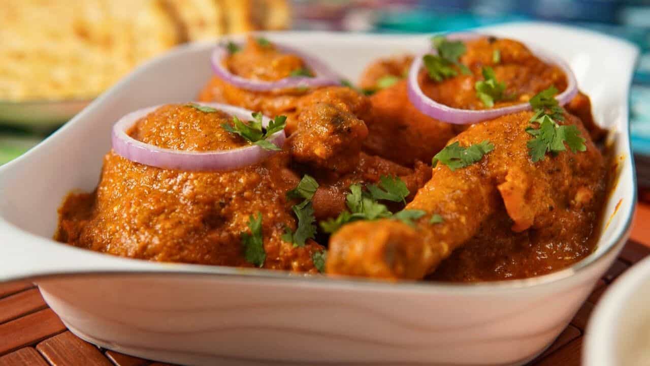 OMG: 5500 ਰੁਪਏ ਵਿੱਚ Half ਚਿਕਨ, ਰੈਸਟੋਰੈਂਟ ਦਾ ਅਜੀਬ ਦਾਅਵਾ - ਸੰਗੀਤ ਸੁਣਦੇ ਅਤੇ ਦੁੱਧ ਪੀਂਦੇ ਹੋਇਆ ਵੱਡਾ; ਸੋਸ਼ਲ ਮੀਡੀਆ ਤੇ ਹੰਗਾਮਾ!