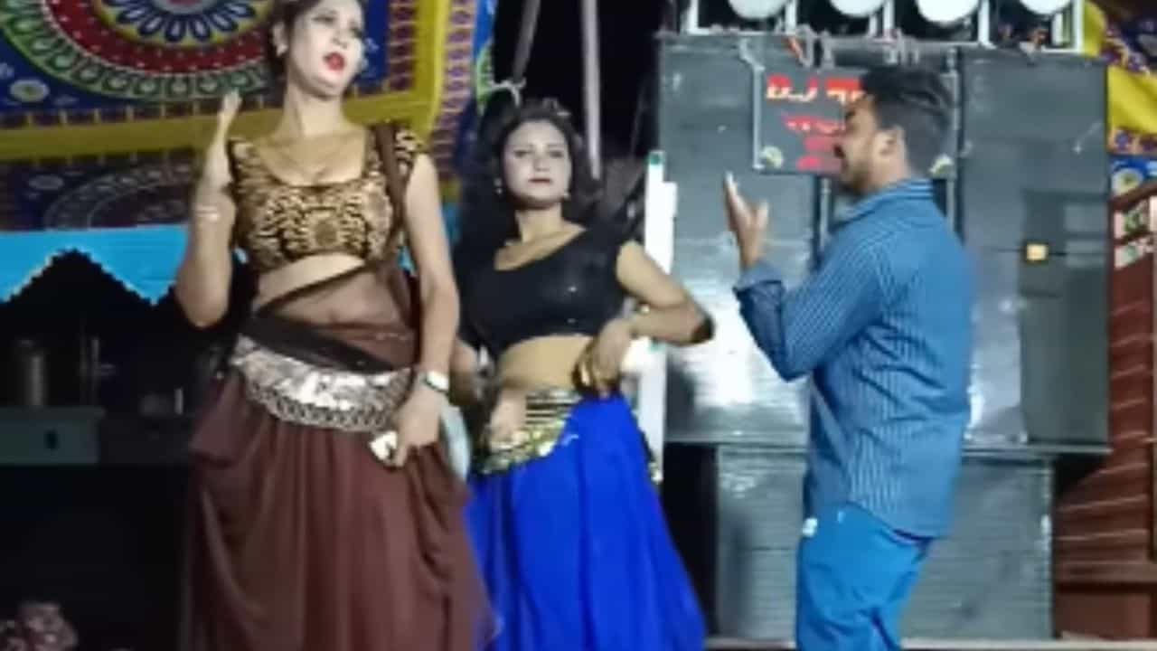 Viral Video: ਆਰਕੈਸਟਰਾ ਨਾਲ ਮਸਤੀ ਕਰ ਰਿਹਾ ਸੀ ਸ਼ਖਸ,  ਦੇਖ ਕੇ ਮਾਂ ਨੇ ਬਣਾਈ ਰੇਲ