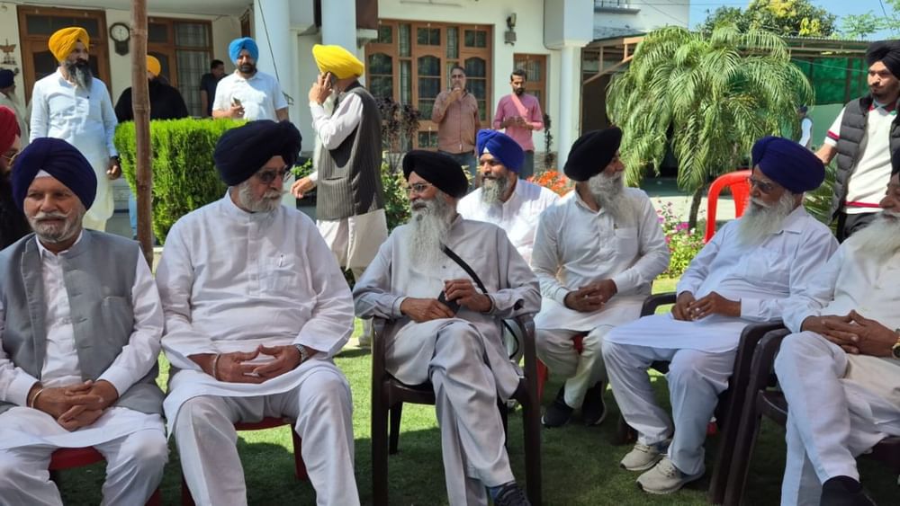 ਇੱਕ-ਦੋ ਦਿਨਾਂ ਦੇ ਅੰਦਰ, ਉਹ ਅੰਮ੍ਰਿਤਸਰ ਸਥਿਤ ਸ਼੍ਰੋਮਣੀ ਕਮੇਟੀ ਦਫ਼ਤਰ ਪਹੁੰਚਣਗੇ ਅਤੇ ਆਪਣੀਆਂ ਡਿਊਟੀਆਂ ਸੰਭਾਲ ਲੈਣਗੇ।ਕੱਲ੍ਹ ਹੀ, ਸ਼੍ਰੋਮਣੀ ਕਮੇਟੀ ਵਰਕਿੰਗ ਕਮੇਟੀ ਨੇ ਇੱਕ ਮੀਟਿੰਗ ਵਿੱਚ ਧਾਮੀ ਦਾ ਅਸਤੀਫ਼ਾ ਰੱਦ ਕਰ ਦਿੱਤਾ ਸੀ।