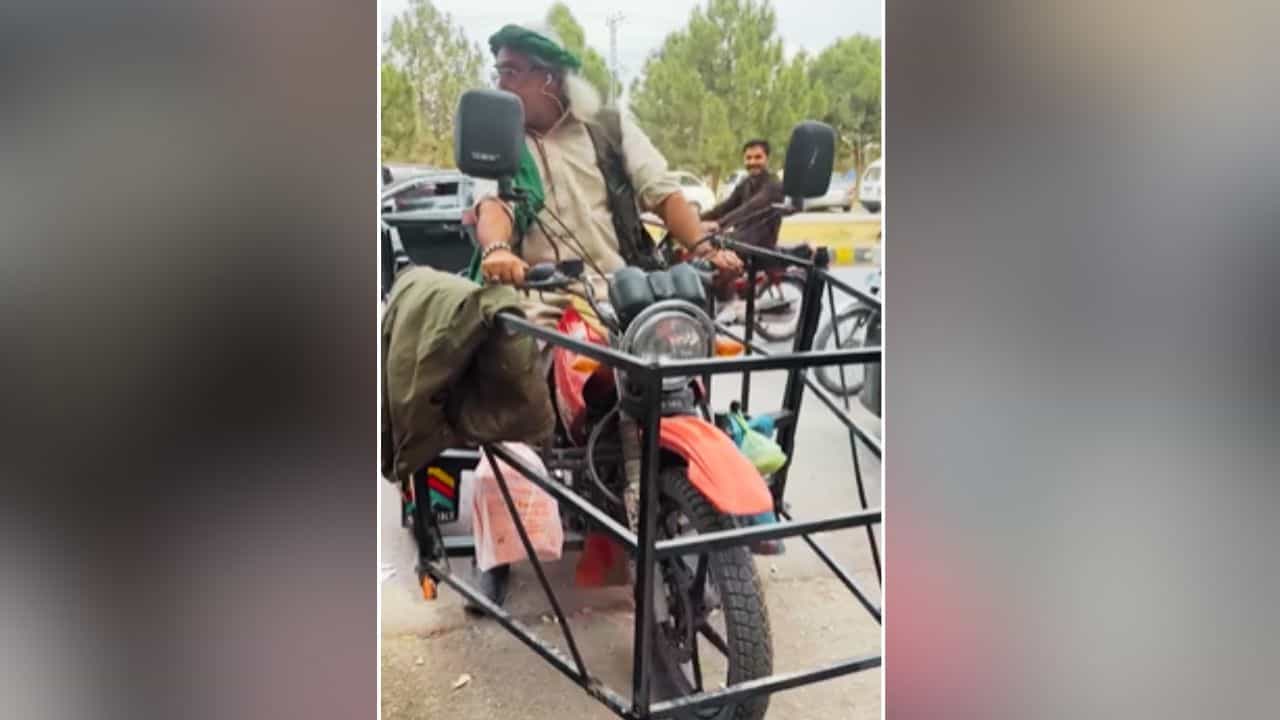 Motorcycle ਦੀ ਸੁਰੱਖਿਆ ਲਈ ਸ਼ਖਸ ਨੇ ਲਗਾਇਆ ਤਗੜਾ ਜੁਗਾੜ, ਯੂਜ਼ਰਸ ਬੋਲੇ- Z Plus Security ਹੈ