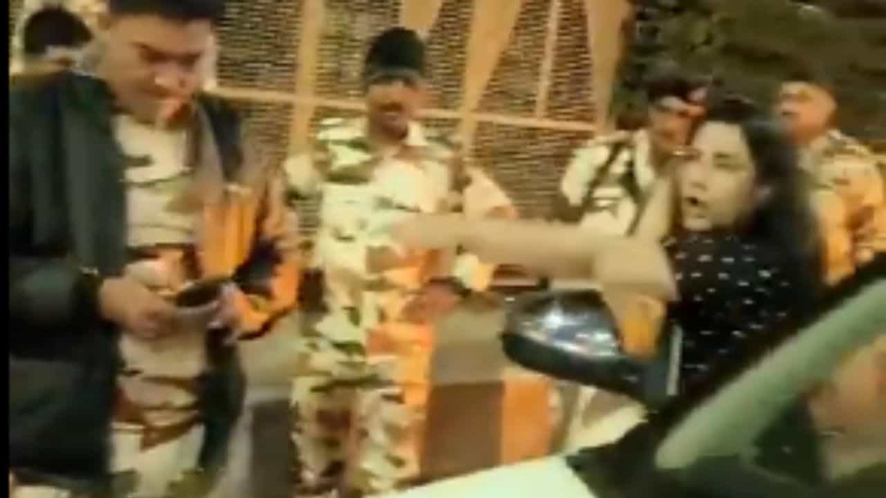 ਦਿੱਲੀ: ਸ਼ਰਾਬੀ ਔਰਤ ਦਾ ਹੰਗਾਮਾ! ITBP ਜਵਾਨਾਂ ਨਾਲ ਕੀਤੀ ਬਹਿਸ; ਵਾਇਰਲ VIDEO ਆਇਆ ਸਾਹਮਣੇ