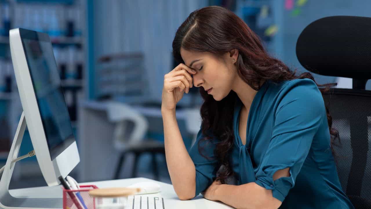 ਦੇਸ਼ ਵਿੱਚ 50% ਔਰਤਾਂ ਦੀ ਖ਼ਰਾਬ ਹੈ ਮੈਂਟਲ ਹੈੱਲਥ, ਕੰਮ-ਜੀਵਨ ਸੰਤੁਲਨ ਅਤੇ ਵਿੱਤੀ ਦਬਾਅ ਵਿਗਾੜ ਰਿਹਾ ਸਿਹਤ