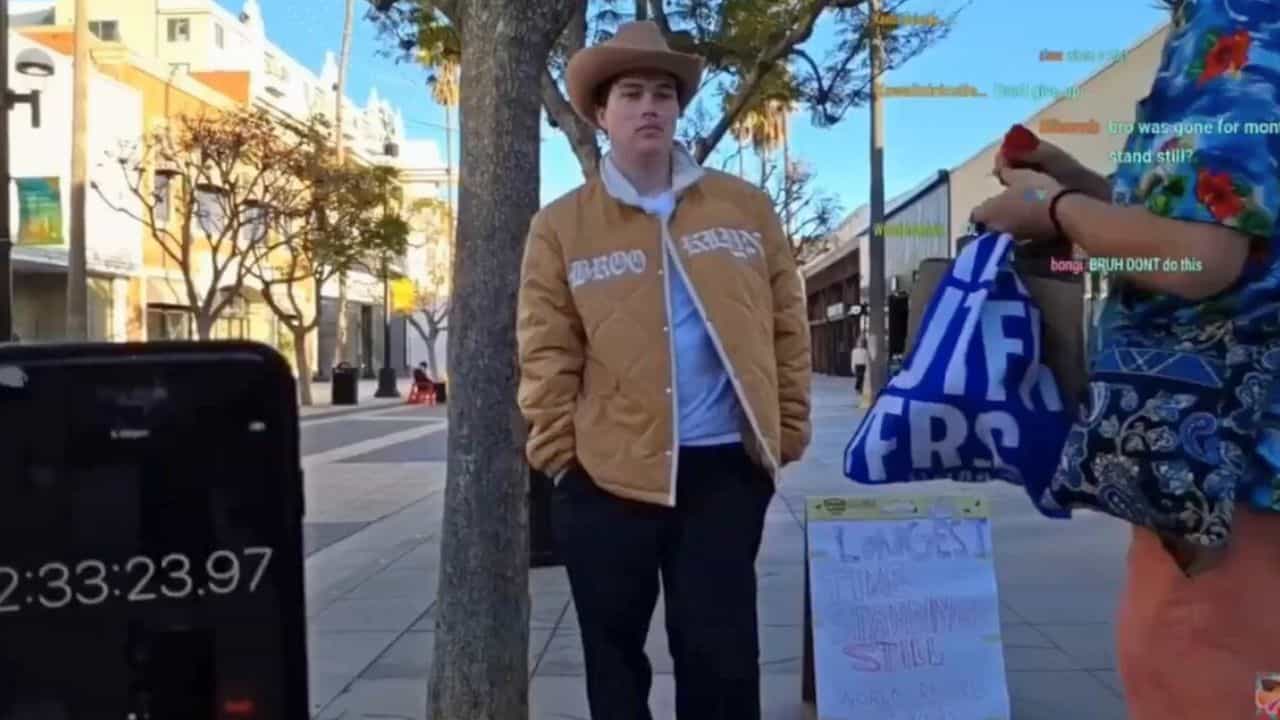 ਆਸਟ੍ਰੇਲੀਆ ਦੇ ਯੂਟਿਊਬਰ ਨੇ ਬਣਾਇਆ ਅਜਿਹਾ ਵਿਸ਼ਵ ਰਿਕਾਰਡ ਕਿ ਲੋਕ ਇਸਨੂੰ ਤੋੜਨ ਤੋਂ ਪਹਿਲਾਂ ਸੌ ਵਾਰ ਸੋਚਣਗੇ!