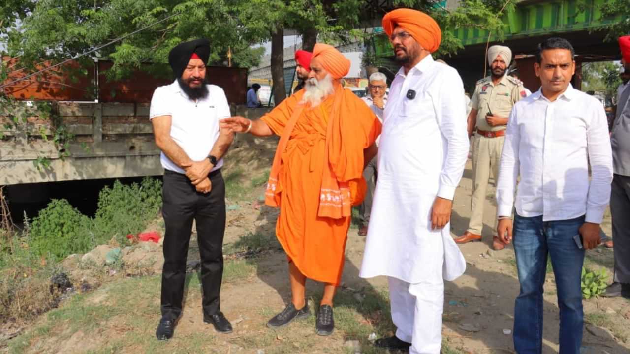 ਅੰਮ੍ਰਿਤਸਰ ਚ ਤੁੰਗ ਢਾਬ ਡਰੇਨ ਨੂੰ ਸਾਫ ਕਰਨ ਦੀ ਸੰਤ ਸੀਚੇਵਾਲ ਨੇ ਖਿੱਚੀ ਤਿਆਰੀ, ਇਹ ਹੈ ਪਲਾਨ