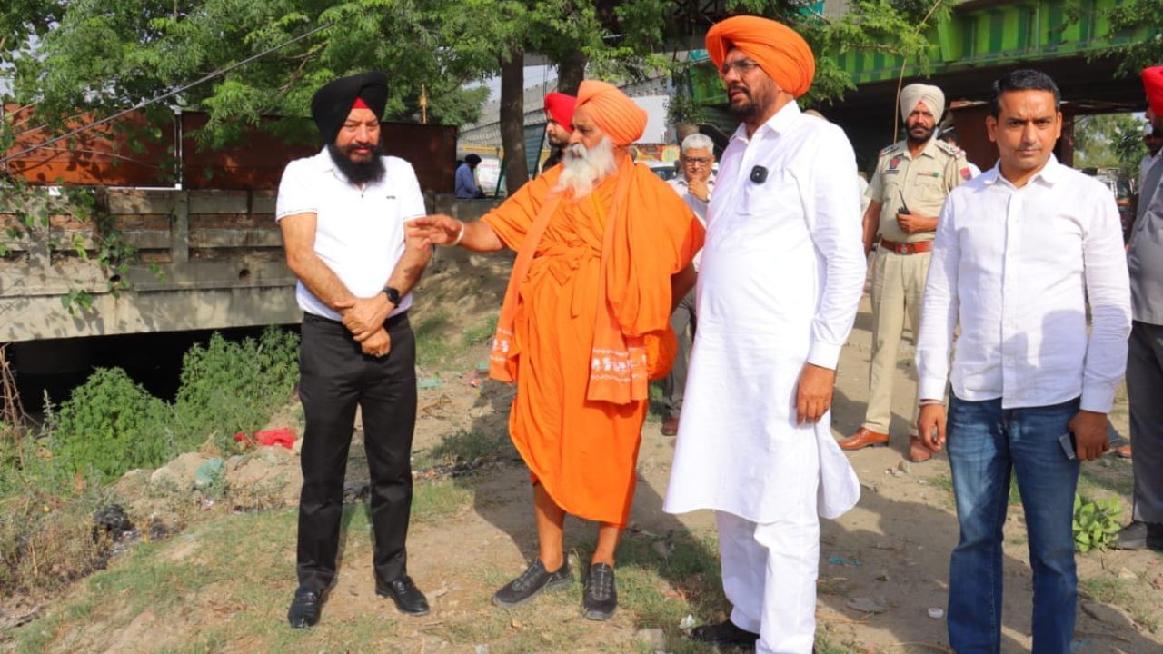 ਅੰਮ੍ਰਿਤਸਰ ‘ਚ ਤੁੰਗ ਢਾਬ ਡਰੇਨ ਨੂੰ ਸਾਫ ਕਰਨ ਦੀ ਸੰਤ ਸੀਚੇਵਾਲ ਨੇ ਖਿੱਚੀ ਤਿਆਰੀ, ਇਹ ਹੈ ਪਲਾਨ