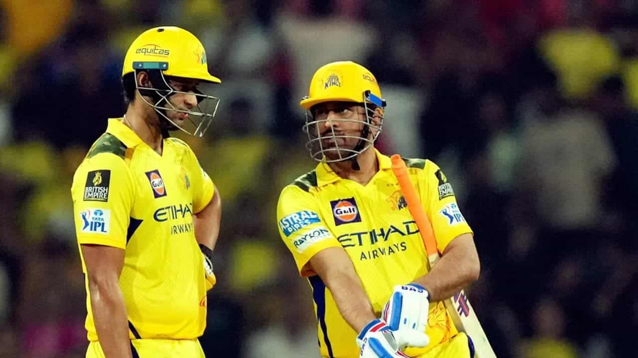 IPL 2025: ਧੋਨੀ ਦੀ ਤੂਫਾਨੀ ਬੱਲੇਬਾਜ਼ੀ ਦੇ ਦਮ ਤੇ ਜਿੱਤੀ ਚੇਨਈ, ਲਖਨਊ ਨੂੰ ਘਰੇਲੂ ਮੈਦਾਨ ਤੇ ਹਰਾਇਆ IPL 2025: ਧੋਨੀ ਦੀ ਤੂਫਾਨੀ ਬੱਲੇਬਾਜ਼ੀ ਦੇ ਦਮ ਤੇ ਜਿੱਤੀ ਚੇਨਈ, ਲਖਨਊ ਨੂੰ ਘਰੇਲੂ ਮੈਦਾਨ ਤੇ ਹਰਾਇਆ