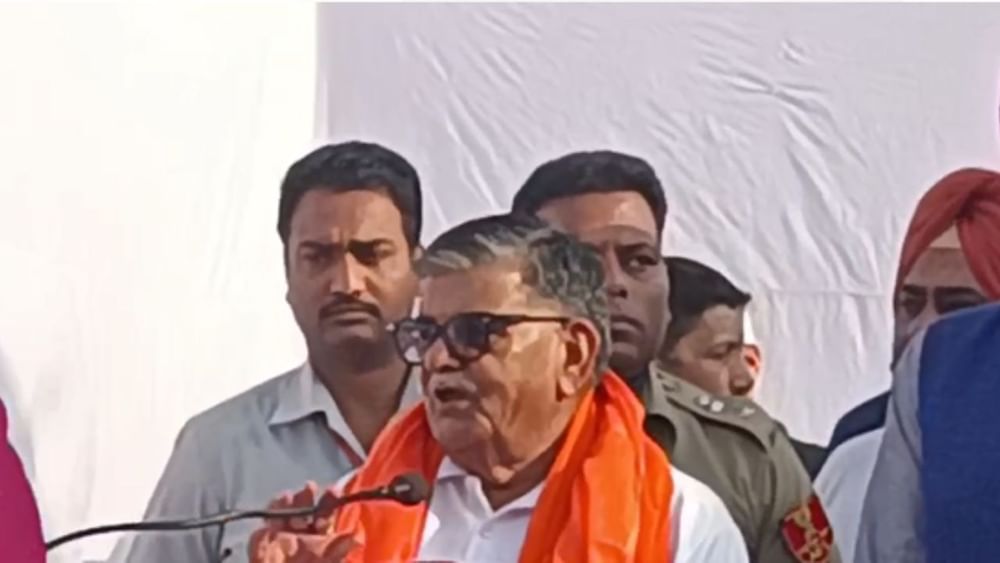 ਉਨ੍ਹਾਂ ਕਿਹਾ ਕਿ ਯੂਨੀਵਰਸਿਟੀਆਂ ਅਤੇ ਕਾਲਜਾਂ ਨੂੰ ਵਿਸ਼ਵ ਪੱਧਰੀ ਖੇਡ ਦੇ ਮੈਦਾਨ ਤਿਆਰ ਕਰਨੇ ਚਾਹੀਦੇ ਹਨ ਤਾਂ ਜੋ ਬੱਚਿਆਂ ਨੂੰ ਖੇਡਾਂ ਵੱਲ ਉਤਸ਼ਾਹਿਤ ਕੀਤਾ ਜਾ ਸਕੇ।