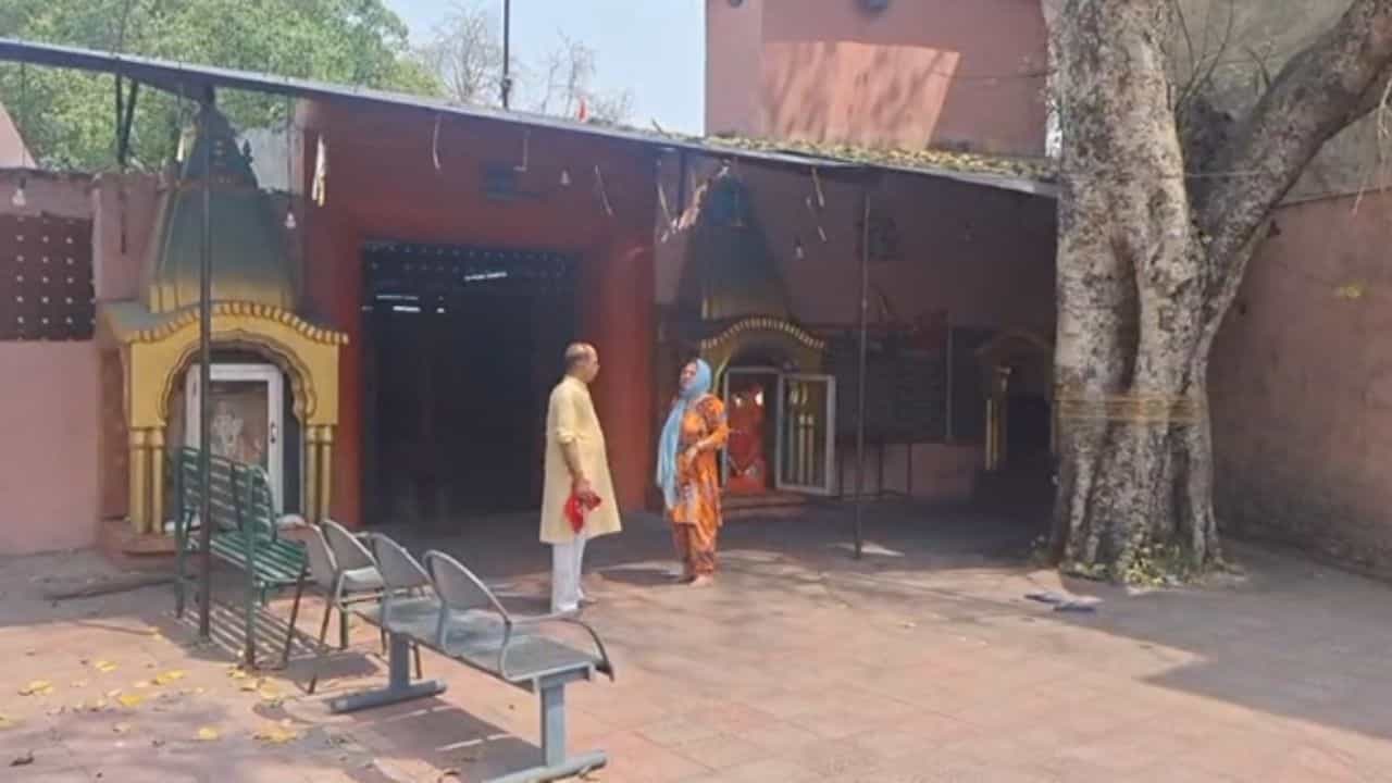 ਜਲੰਧਰ ਦੇ ਥਾਪੜਾ ਬਗੀਚੀ ਮੰਦਿਰ ਚ ਹੋਈ ਬੇਅਦਬੀ, ਸ਼ਨੀਦੇਵ ਦੀ ਮੂਰਤੀ ਨੂੰ ਕੀਤਾ ਖੰਡਿਤ