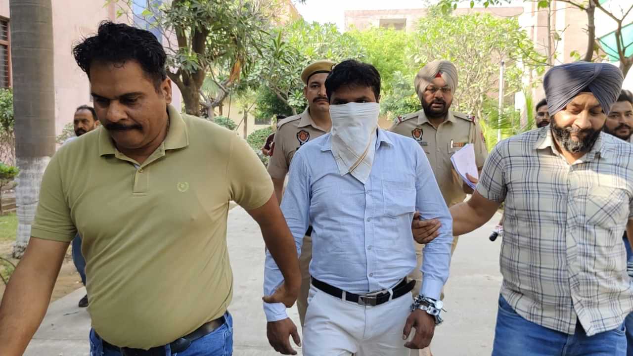 ਪਾਦਰੀ ਜਸ਼ਨ ਗਿੱਲ ਨੇ ਕੀਤਾ ਸਰੈਂਡਰ, BCA ਦੀ ਵਿਦਿਆਰਥਣ ਨਾਲ ਜਬਰ-ਜਨਾਹ ਦੇ ਹਨ ਇਲਜ਼ਾਮ