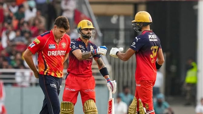 RCB ਨੇ 48 ਘੰਟਿਆਂ ਵਿੱਚ ਹਿਸਾਬ ਕੀਤਾ ਬਰਾਬਰ, ਪੰਜਾਬ ਨੂੰ ਘਰ ਵਿੱਚ ਹੀ ਹਰਾਇਆ RCB ਨੇ 48 ਘੰਟਿਆਂ ਵਿੱਚ ਹਿਸਾਬ ਕੀਤਾ ਬਰਾਬਰ, ਪੰਜਾਬ ਨੂੰ ਘਰ ਵਿੱਚ ਹੀ ਹਰਾਇਆ