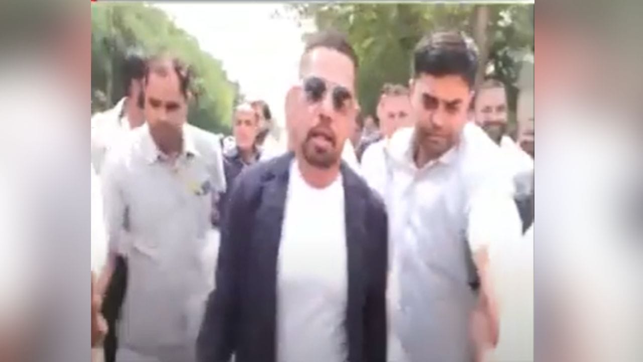 ਰਾਬਰਟ ਵਾਡਰਾ ED ਦਫ਼ਤਰ ਪਹੁੰਚੇ, Land Deal ਦੇ ਮਾਮਲੇ ਵਿੱਚ ਸੰਮਨ ਜਾਰੀ