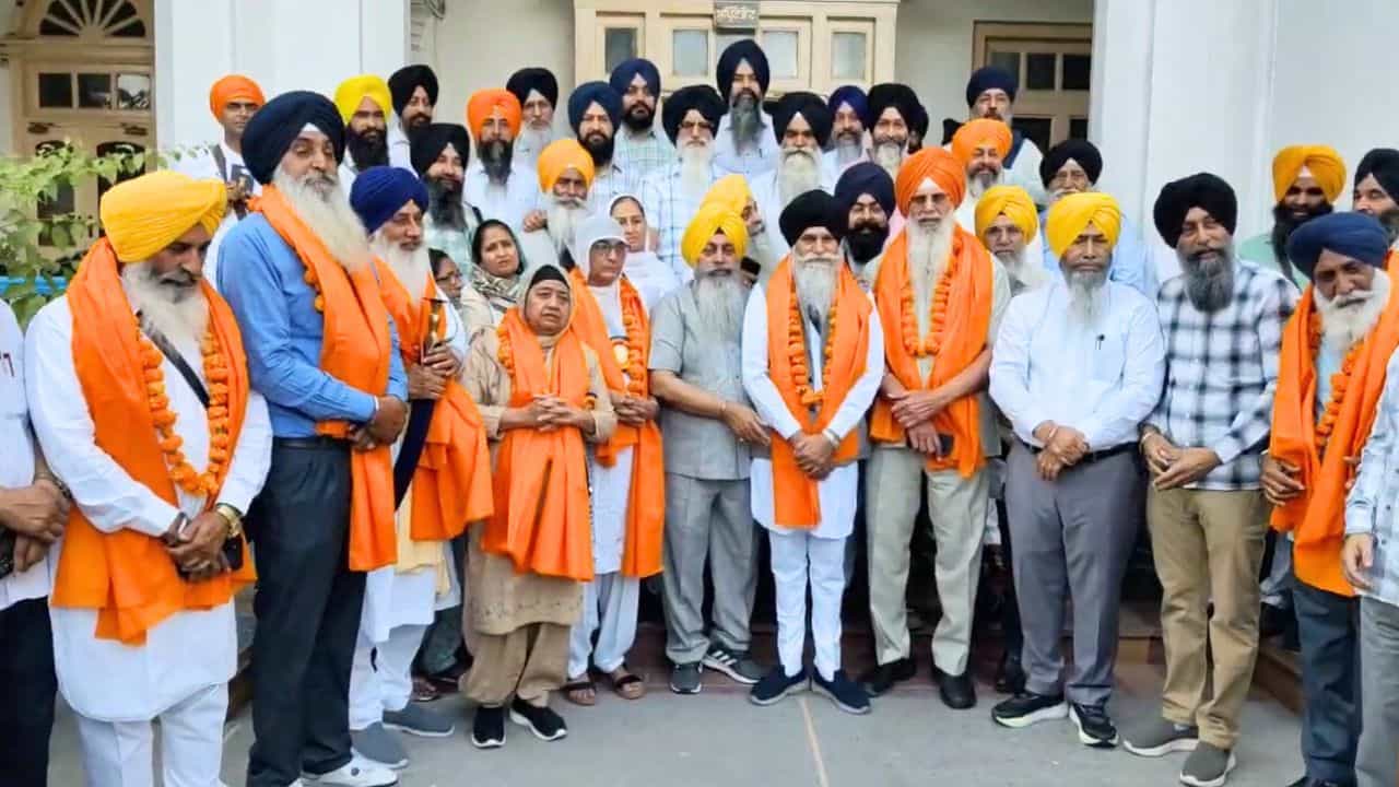 ਗੁਰਧਾਮਾਂ ਦੇ ਦਰਸ਼ਨਾਂ ਲਈ ਪਾਕਿਸਤਾਨ ਰਵਾਨਾ ਹੋਇਆ ਜੱਥਾ, 6600 ਸ਼ਰਧਾਲੂਆਂ ਨੂੰ ਮਿਲਿਆ ਵੀਜ਼ਾ